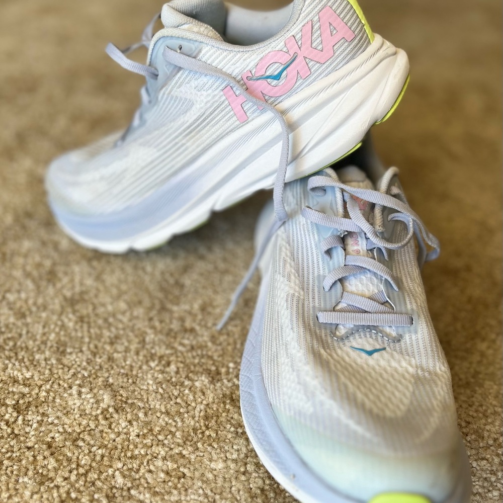 HOKA Youth 6/ Women’s 8 Clifton 9 running shoes